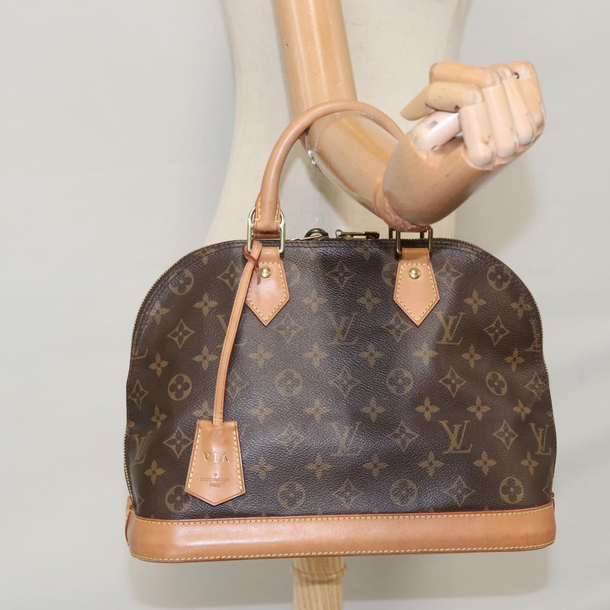 Louis Vuitton Alma PM