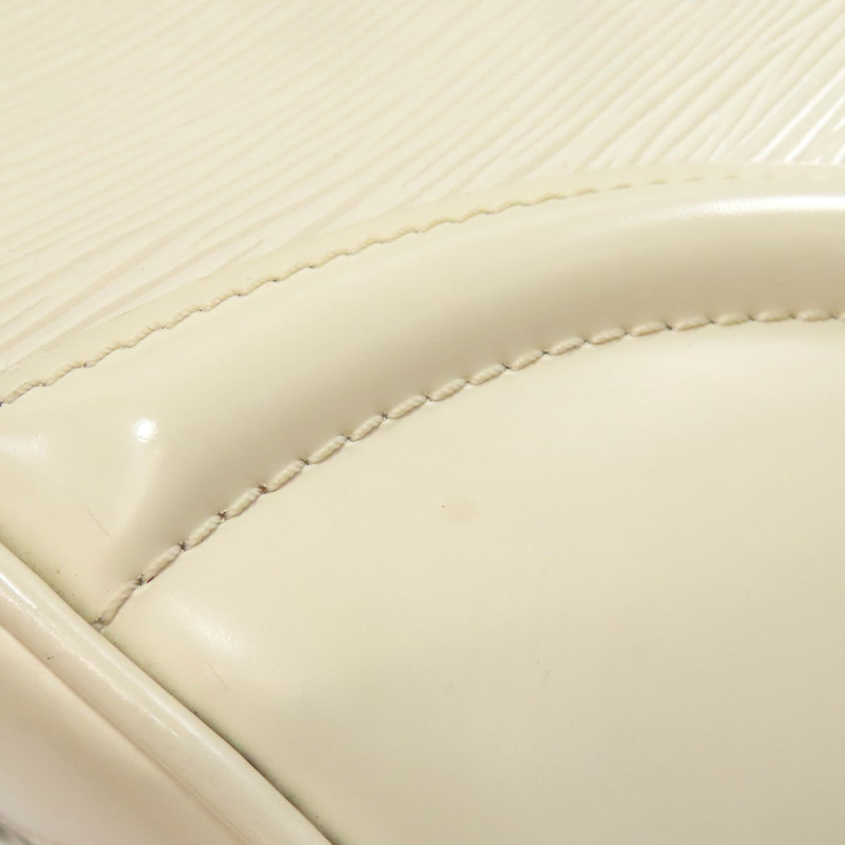 Louis Vuitton Bowling Montaigne GM – Epi Leather